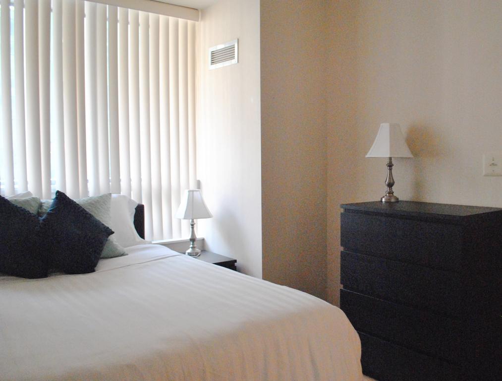 Livingsuites Toronto - 20 Blue Jays Way Εξωτερικό φωτογραφία